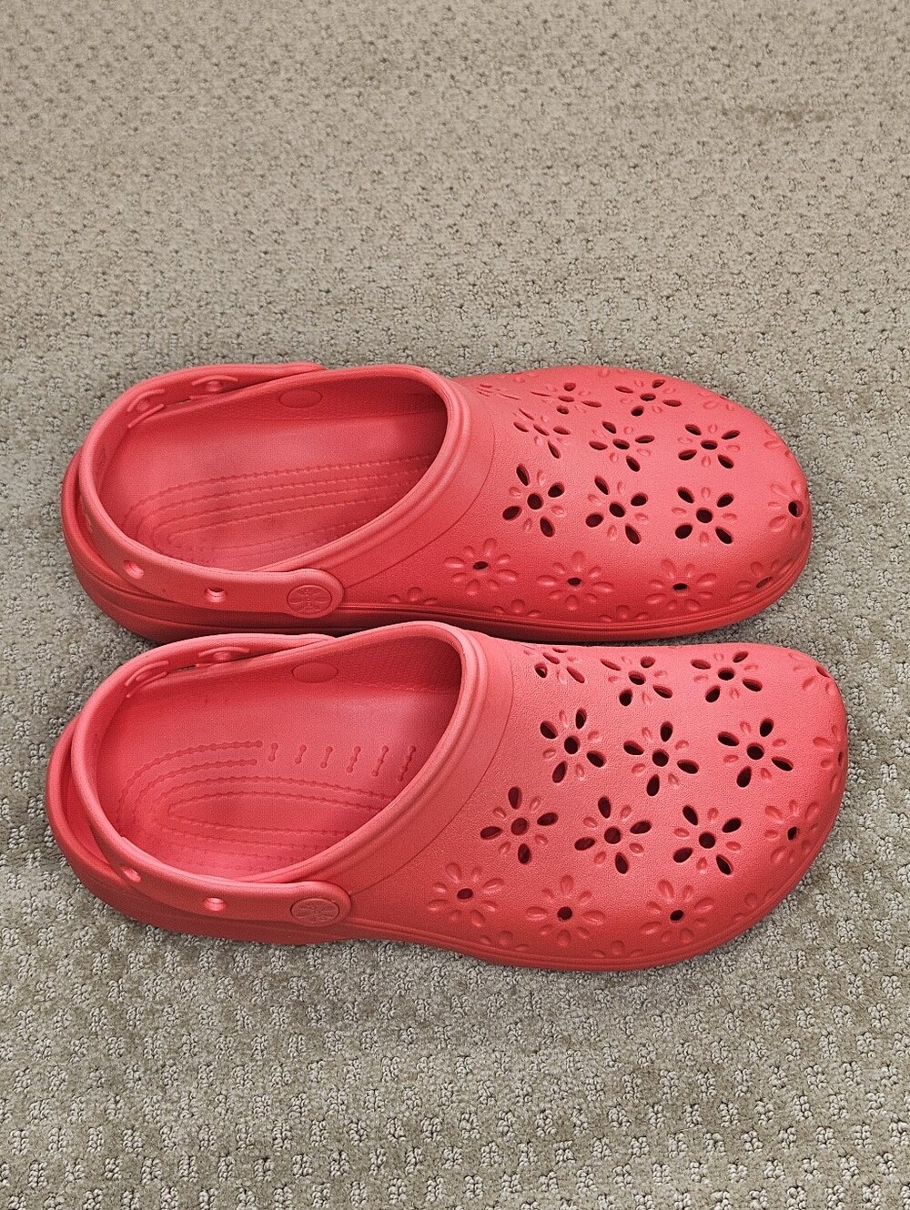 Crocs red orange unisex clogs M 9 / W 11